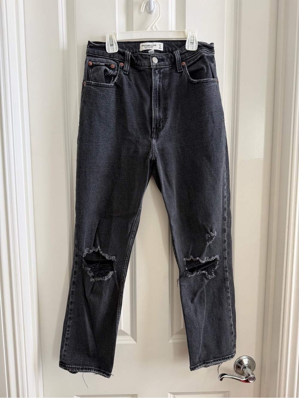 Abercrombie The Ankle Straight High Rise Black Denim Jeans Size 27 / 4
